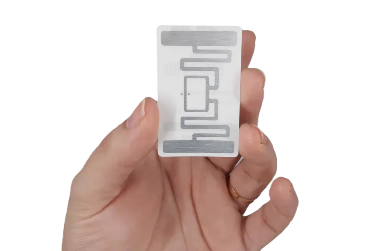 Etiqueta RFID UHF Adhesiva